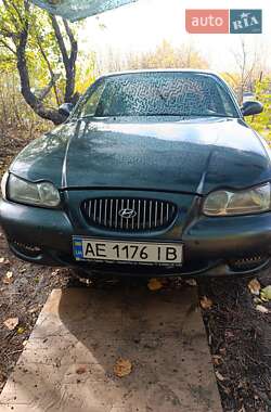 Седан Hyundai Sonata 1997 в Новониколаевке