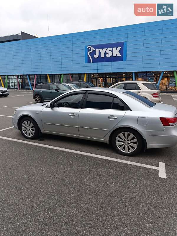 Седан Hyundai Sonata 2009 в Киеве