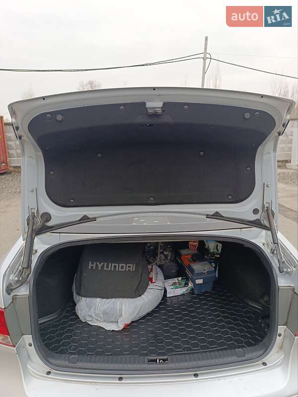 Седан Hyundai Sonata 2009 в Киеве