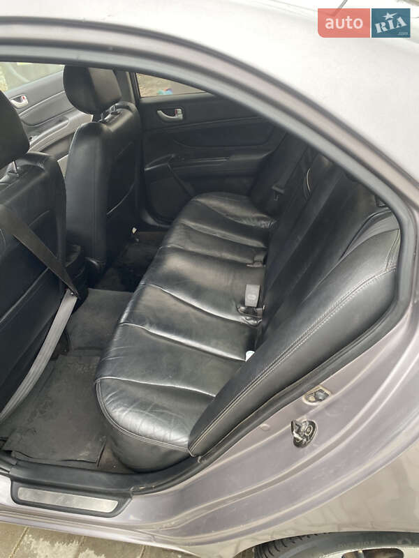 Седан Hyundai Sonata 2006 в Хотине