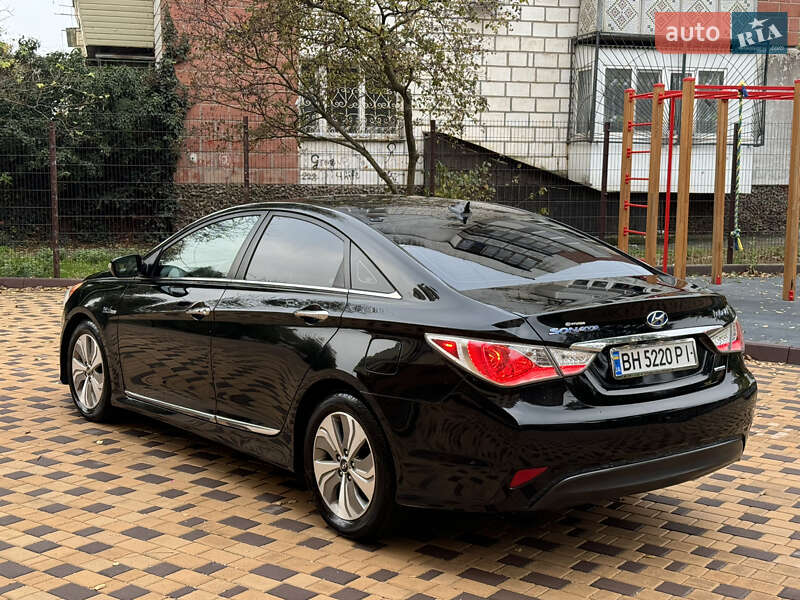 Седан Hyundai Sonata 2014 в Измаиле