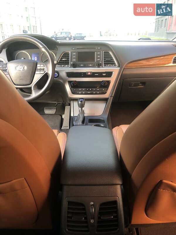 Седан Hyundai Sonata 2015 в Киеве