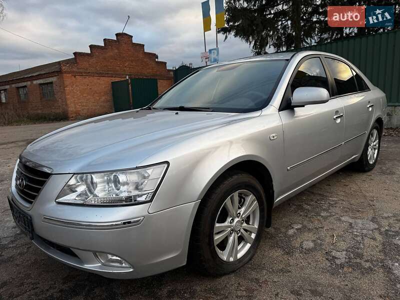 Седан Hyundai Sonata 2009 в Ахтырке