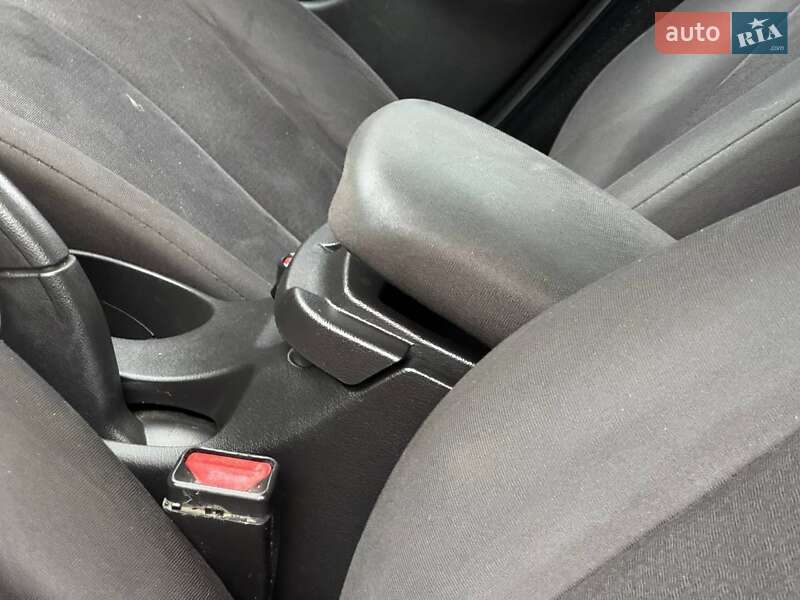 Седан Hyundai Sonata 2009 в Ахтырке