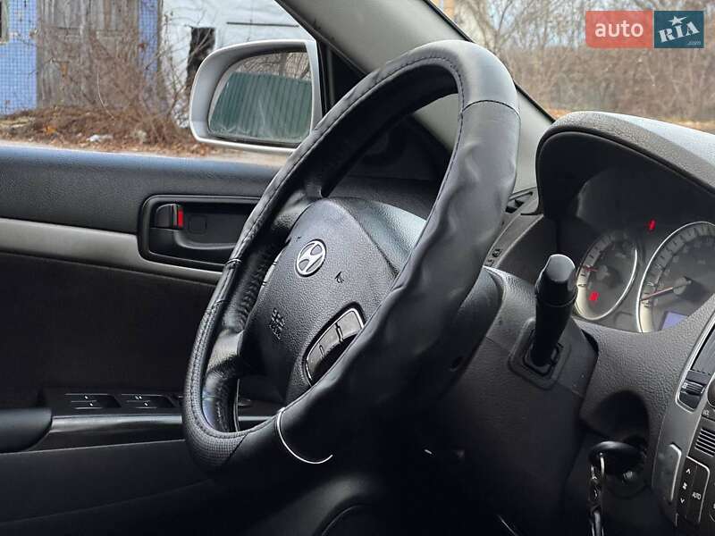 Седан Hyundai Sonata 2009 в Ахтырке