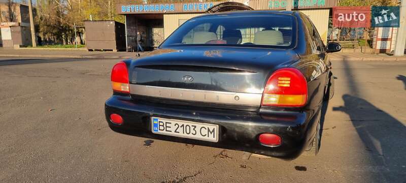 Седан Hyundai Sonata 2000 в Николаеве