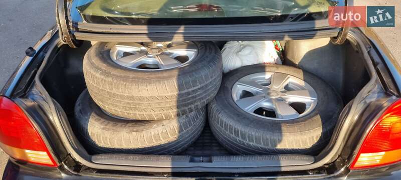 Седан Hyundai Sonata 2000 в Николаеве