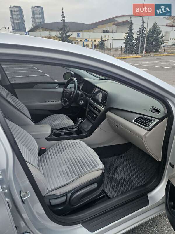 Седан Hyundai Sonata 2015 в Києві