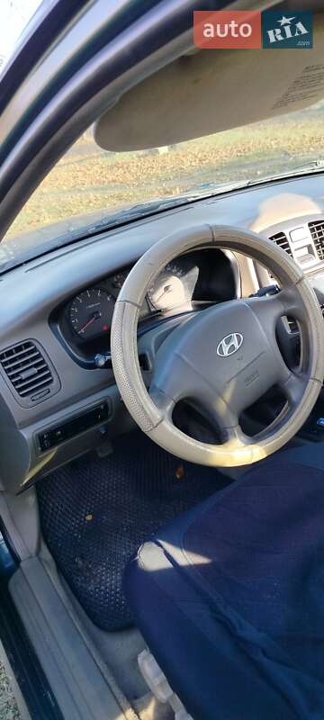 Седан Hyundai Sonata 2003 в Вараше