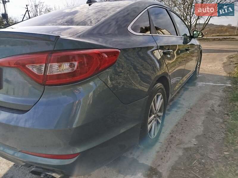 Седан Hyundai Sonata 2016 в Почаеве