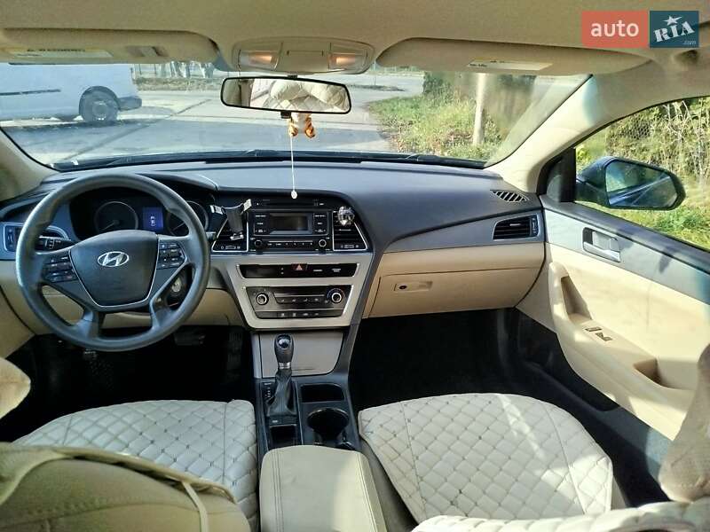 Седан Hyundai Sonata 2016 в Почаеве