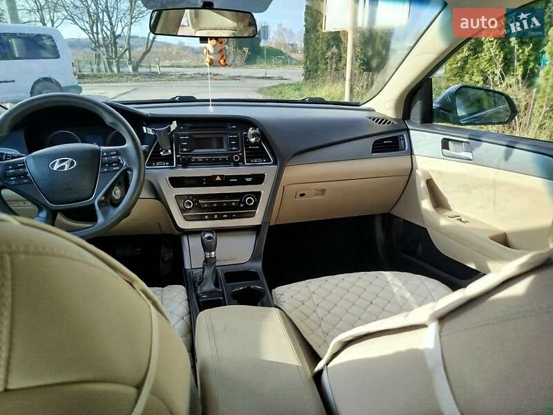Седан Hyundai Sonata 2016 в Почаеве