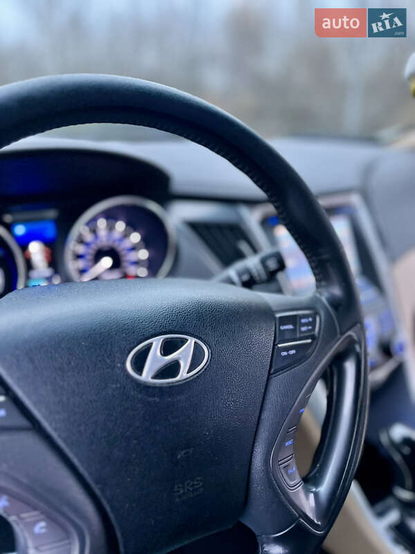 Седан Hyundai Sonata 2013 в Киеве