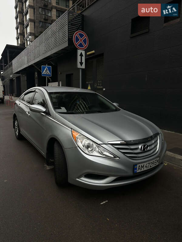 Hyundai Sonata 2011