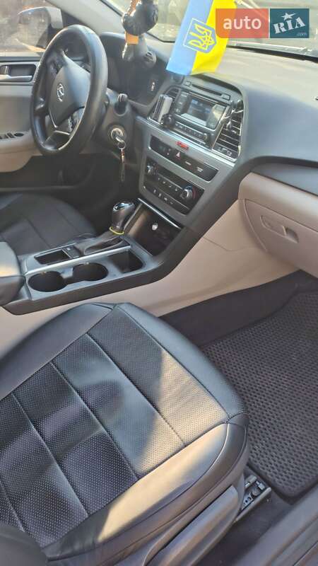 Седан Hyundai Sonata 2014 в Черняхове