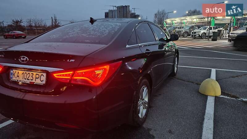 Седан Hyundai Sonata 2014 в Киеве
