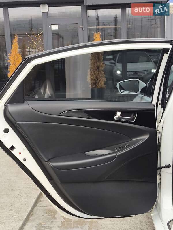 Седан Hyundai Sonata 2010 в Киеве