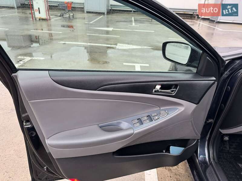 Седан Hyundai Sonata 2013 в Киеве фото 22 Седан Hyundai Sonata 2013 в Киеве
