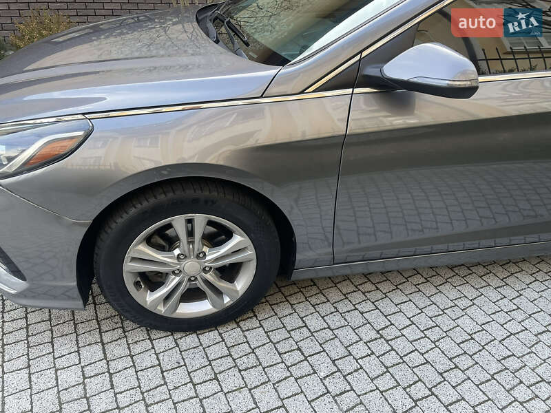 Седан Hyundai Sonata 2018 в Львове