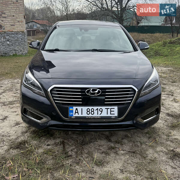 Седан Hyundai Sonata 2017 в Десне