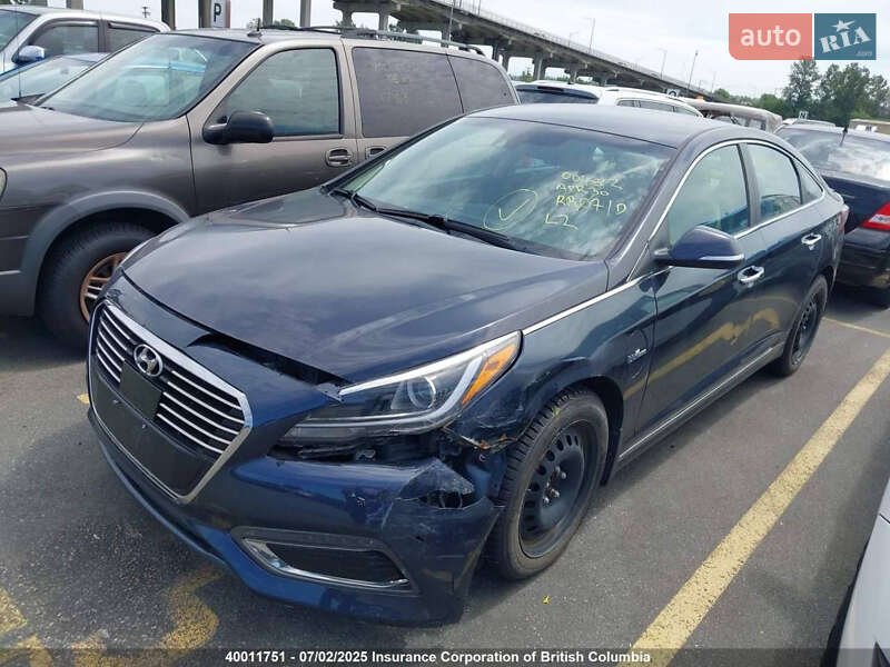 Седан Hyundai Sonata 2017 в Десне