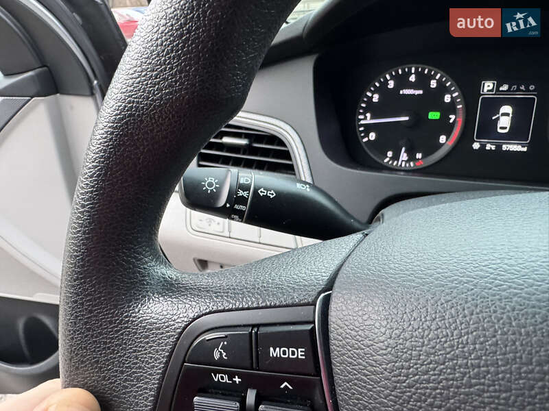 Седан Hyundai Sonata 2016 в Киеве фото 40 Седан Hyundai Sonata 2016 в Киеве