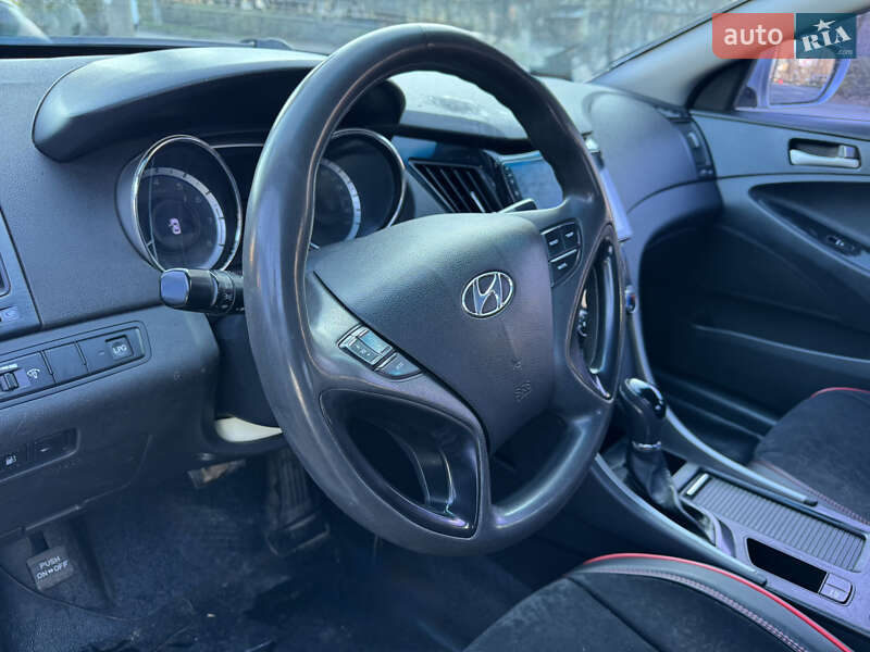 Седан Hyundai Sonata 2014 в Дніпрі