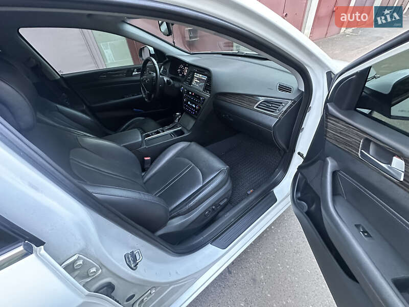 Седан Hyundai Sonata 2014 в Одессе