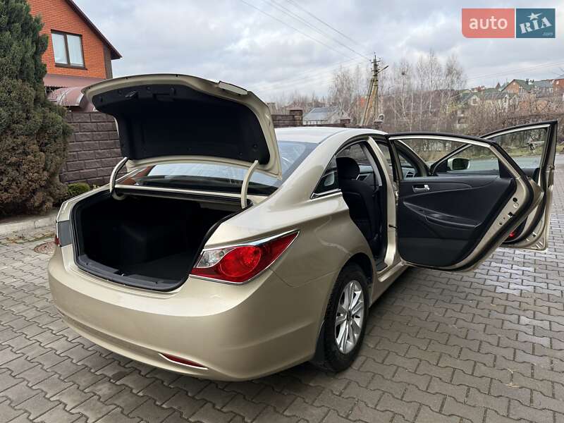 Седан Hyundai Sonata 2010 в Хмельницком