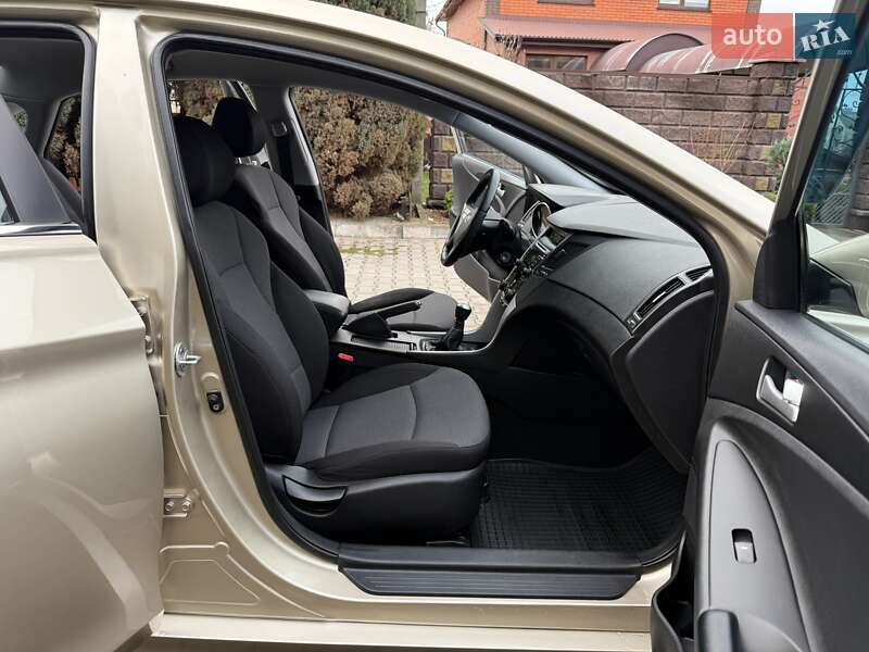 Седан Hyundai Sonata 2010 в Хмельницком