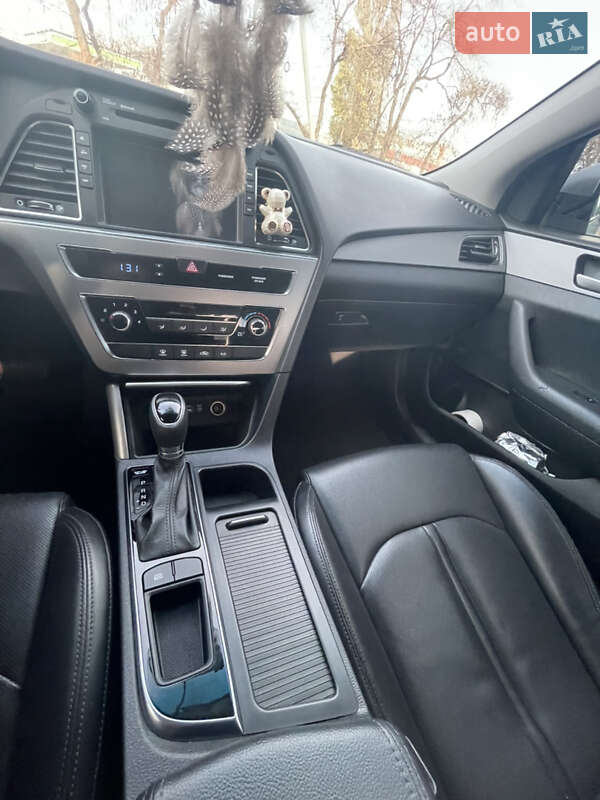 Седан Hyundai Sonata 2016 в Одессе
