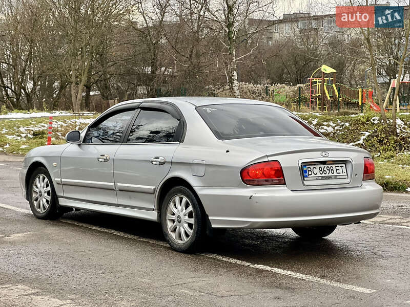 Седан Hyundai Sonata 2002 в Львове