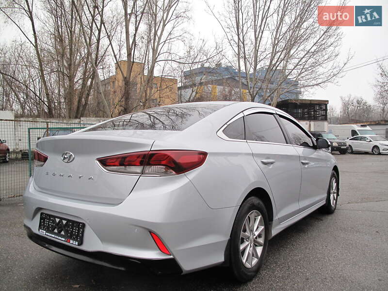 Седан Hyundai Sonata 2018 в Киеве
