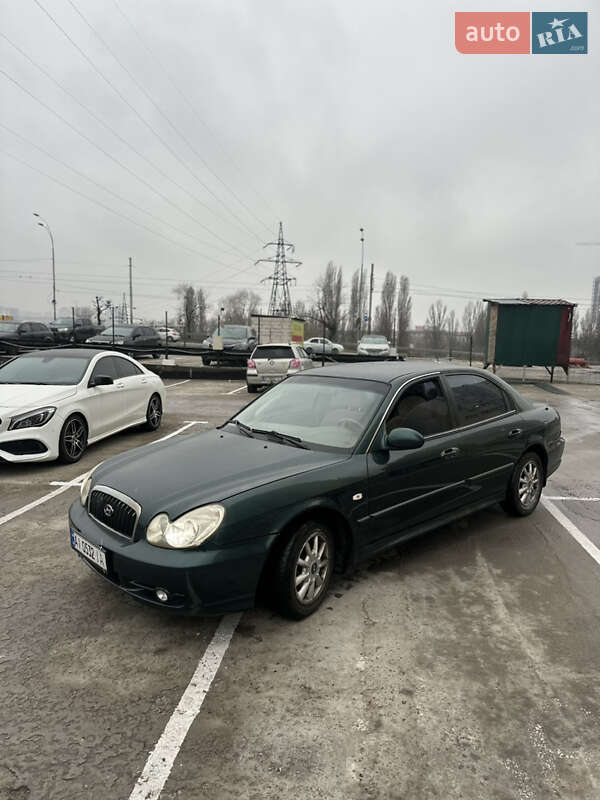 Седан Hyundai Sonata 2004 в Києві