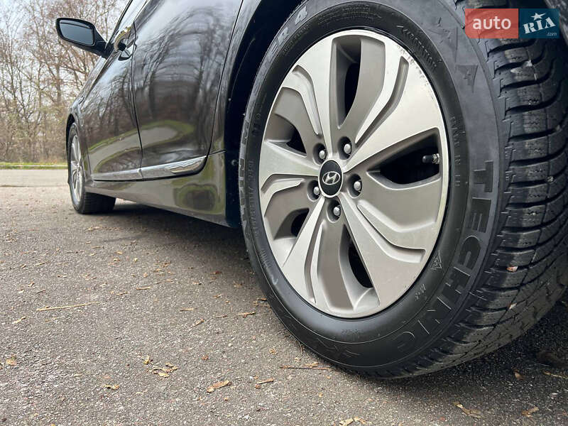 Седан Hyundai Sonata 2013 в Києві