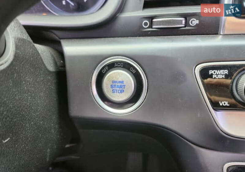 Седан Hyundai Sonata 2018 в Києві