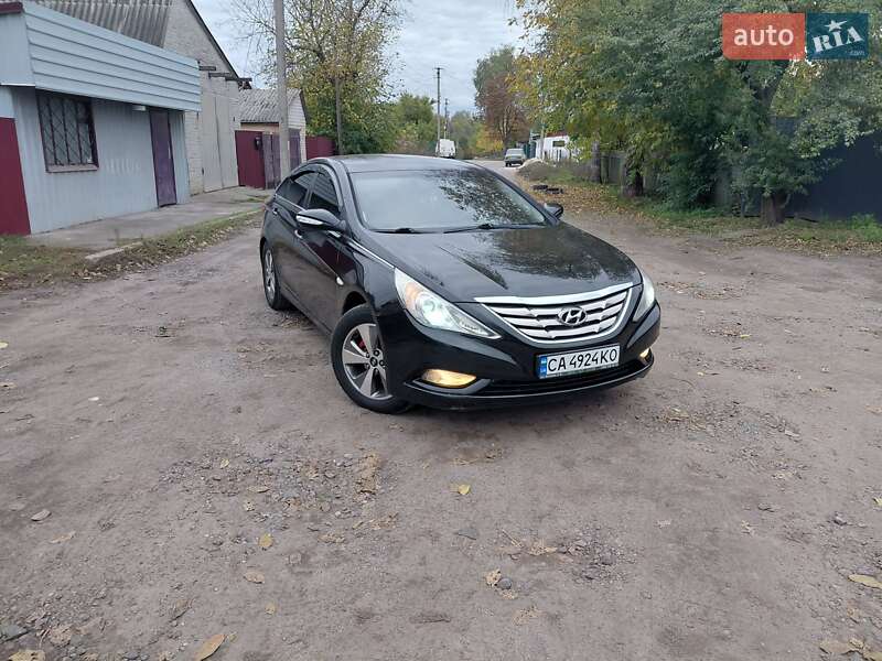 Седан Hyundai Sonata 2010 в Смеле