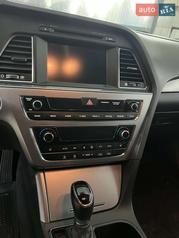 Седан Hyundai Sonata 2015 в Кривому Розі