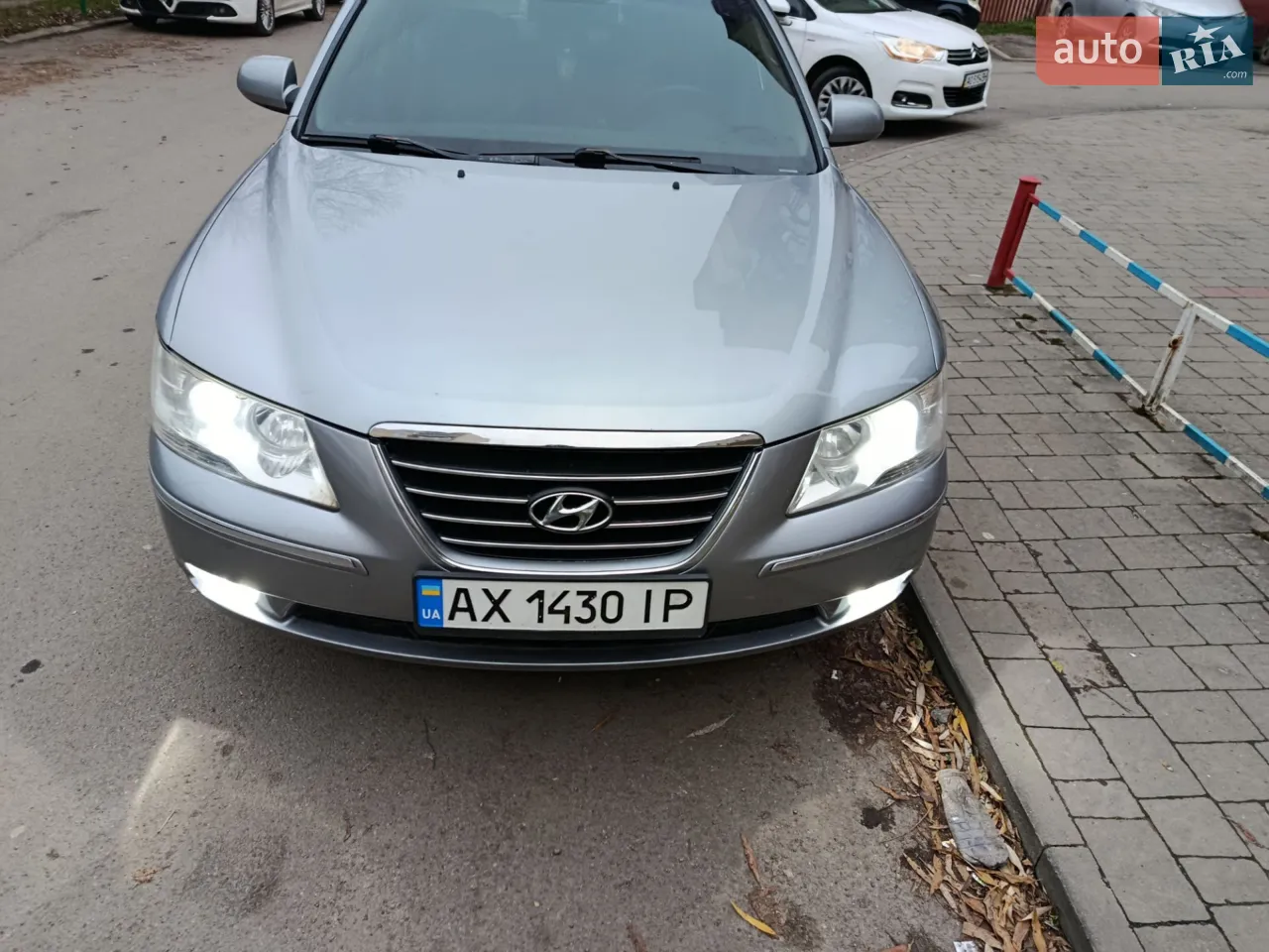 2010 Hyundai Sonata - мініатюра 12