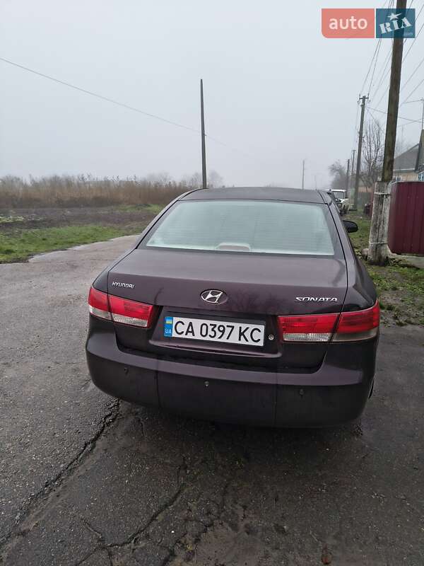 Седан Hyundai Sonata 2006 в Драбове