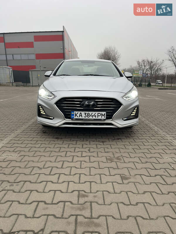 Седан Hyundai Sonata 2017 в Киеве