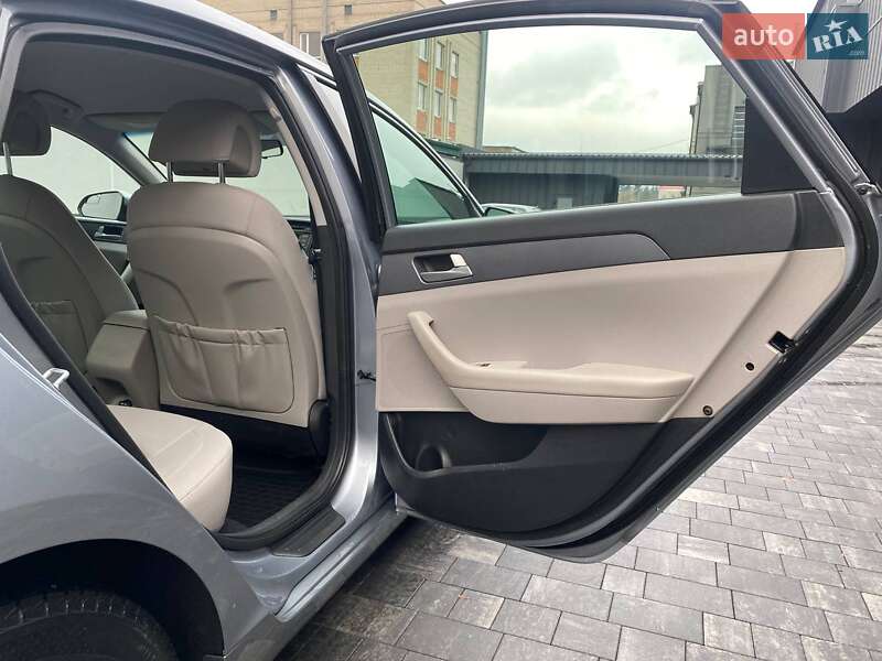 Седан Hyundai Sonata 2017 в Ровно