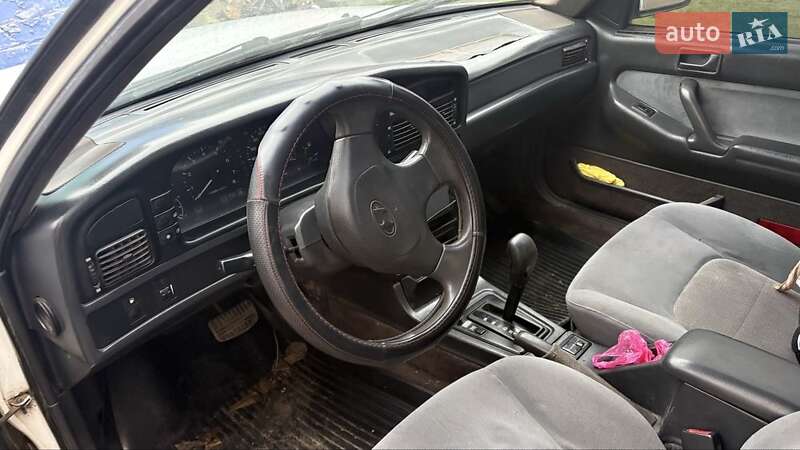 Седан Hyundai Sonata 1993 в Баштанке фото Седан Hyundai Sonata 1993 в Баштанке