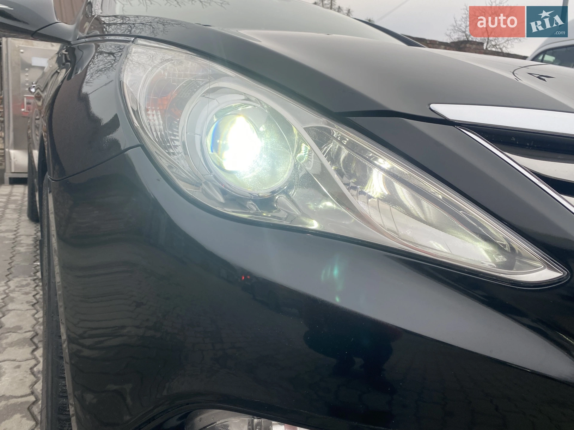 2010 Hyundai Sonata - мініатюра 11