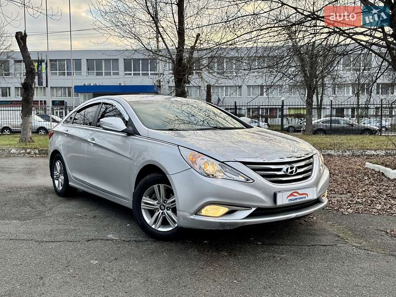 Hyundai Sonata 2013