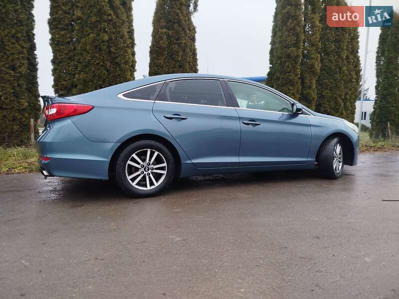 Седан Hyundai Sonata 2016 в Почаеве