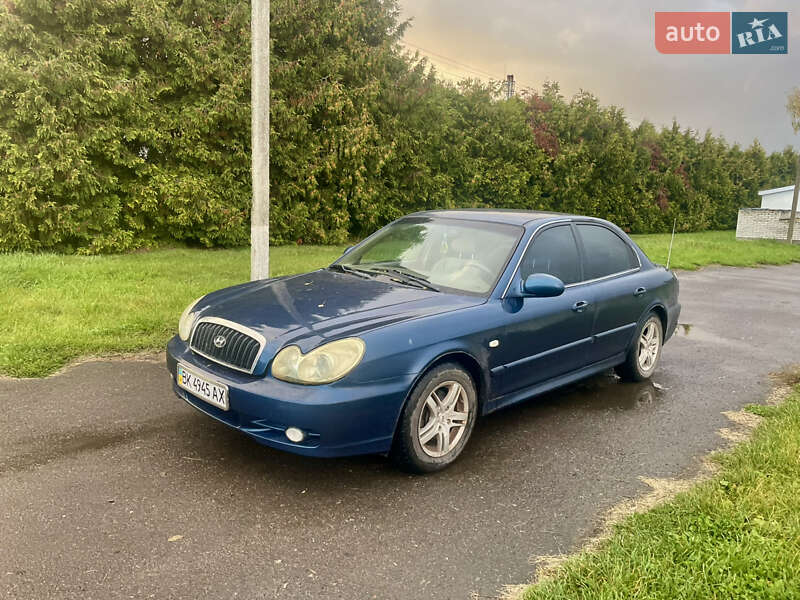 Седан Hyundai Sonata 2004 в Дубно