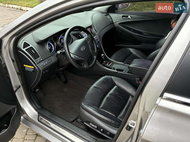 Седан Hyundai Sonata 2013 в Одесі