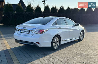 Седан Hyundai Sonata 2013 в Стрию