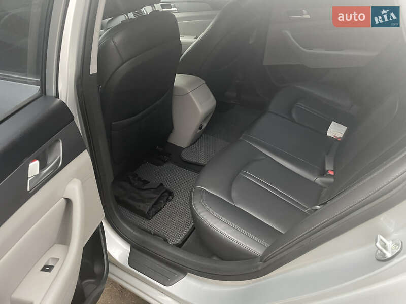 Седан Hyundai Sonata 2015 в Одессе